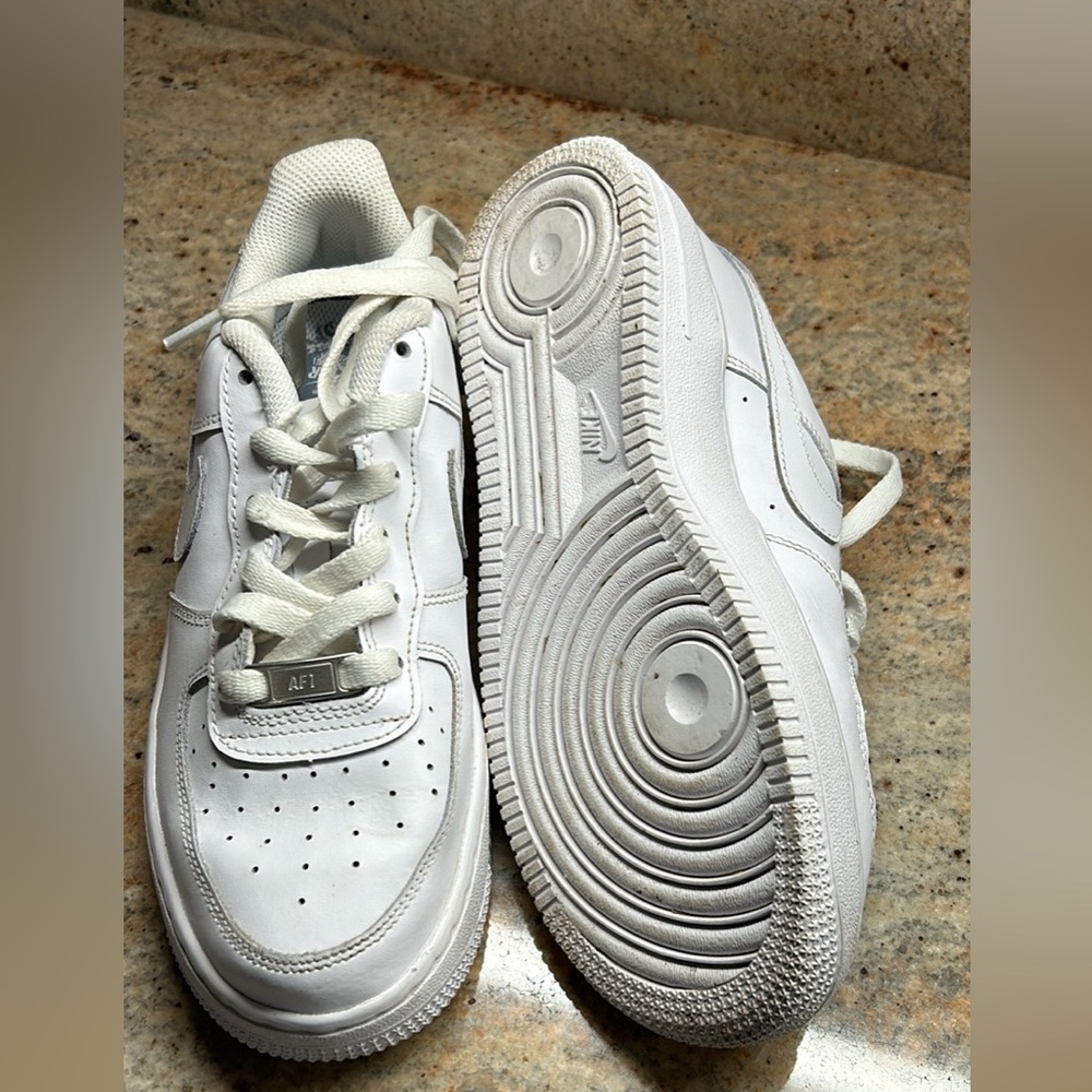 Nike Air Force One, size 5.5. Worn once. Excellent condition.